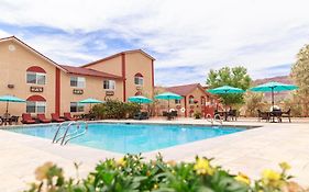 Aarchway Inn